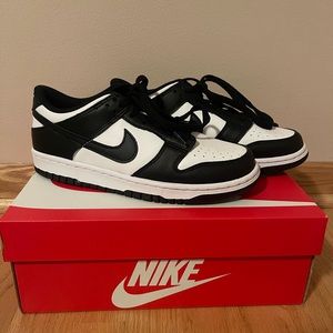 DS Nike Panda Dunk Low Size 6y
